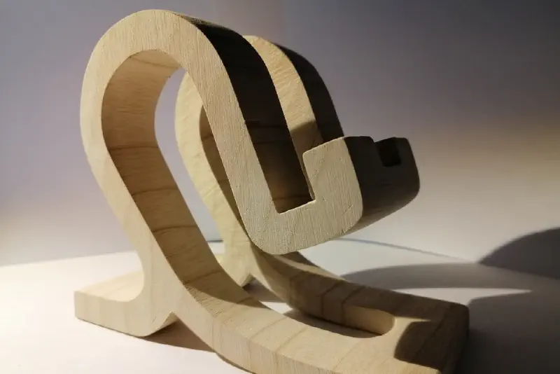 Porte-téléphone en bois